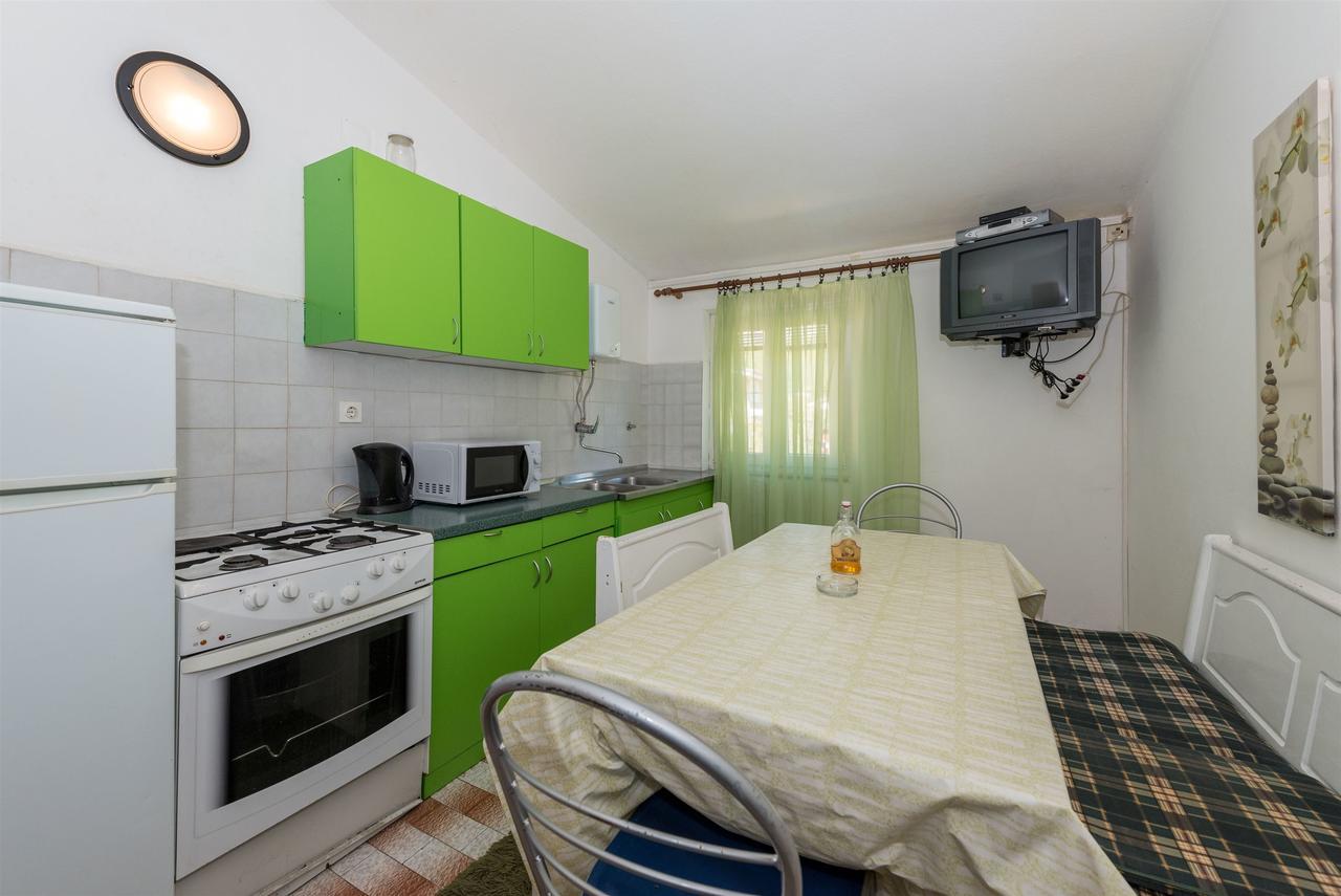 Apartments And Rooms Dragica Starigrad Paklenica Εξωτερικό φωτογραφία