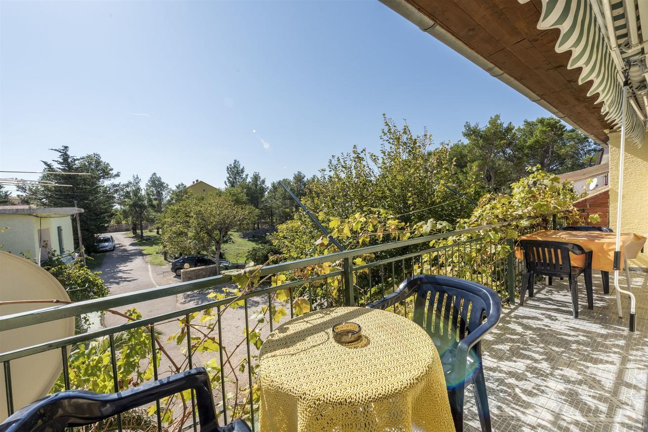 Apartments And Rooms Dragica Starigrad Paklenica Εξωτερικό φωτογραφία