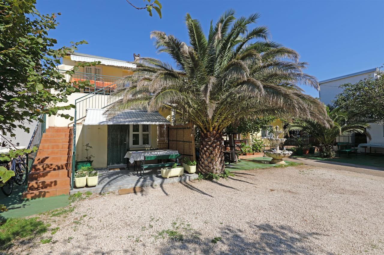 Apartments And Rooms Dragica Starigrad Paklenica Εξωτερικό φωτογραφία