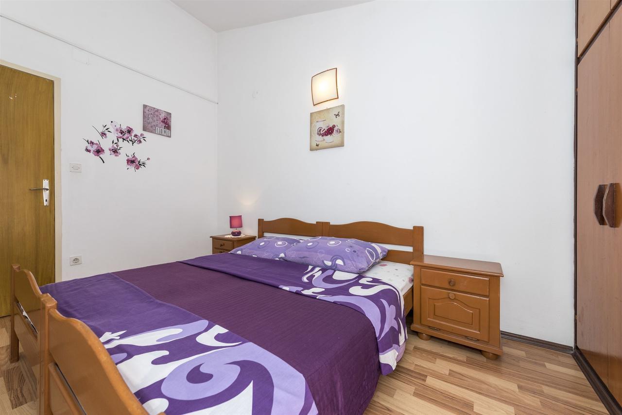 Apartments And Rooms Dragica Starigrad Paklenica Εξωτερικό φωτογραφία